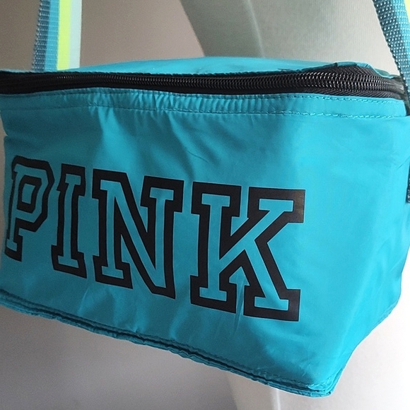 Victoria’s Secret PINK Cooler/Lunch Bag With Carrying Strap - Picture 1 of 9